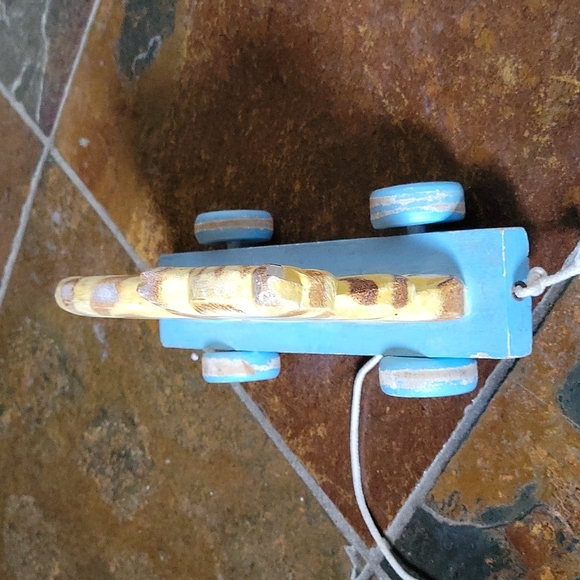 VINTAGE WOODEN TABBY CAT  PULL TOY - Picture 6 of 12